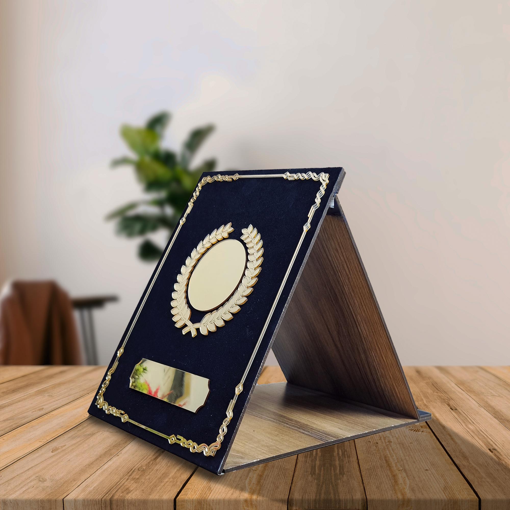 Porte-Certificat Élégant – Tissu Dain & Finitions Dorées (Vierge)